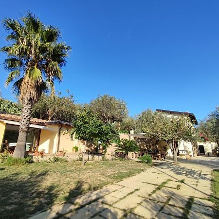 Casa Vacanze La Cuntintizza San Michele di Ganzaria Extérieur photo