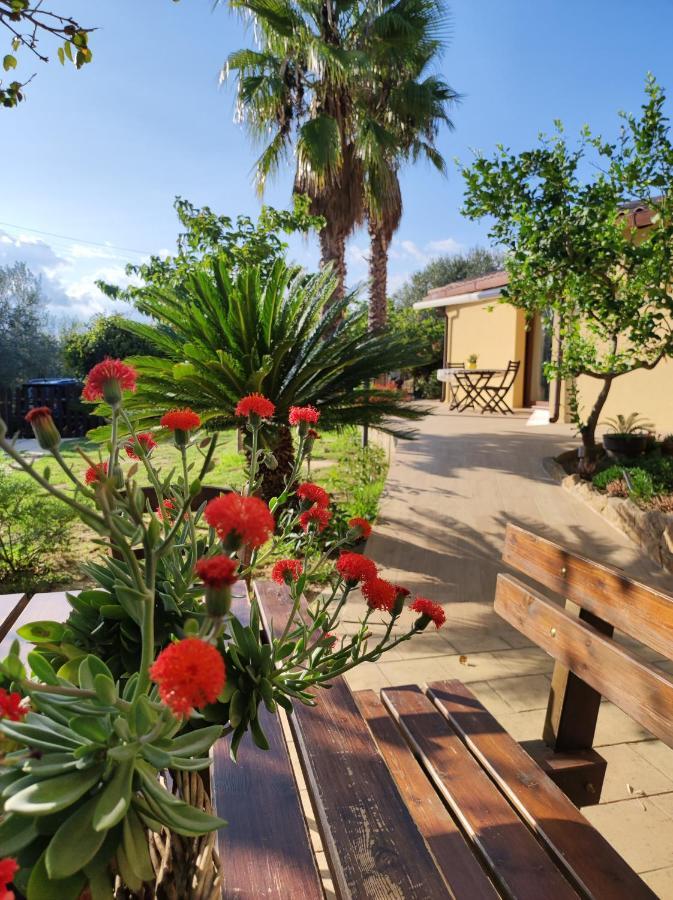 Casa Vacanze La Cuntintizza San Michele di Ganzaria Extérieur photo